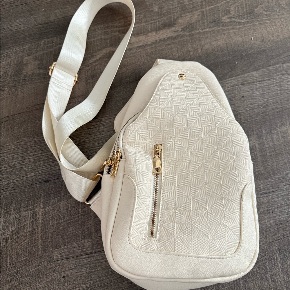 Like new! White and Gold Backpack with Modern Design
